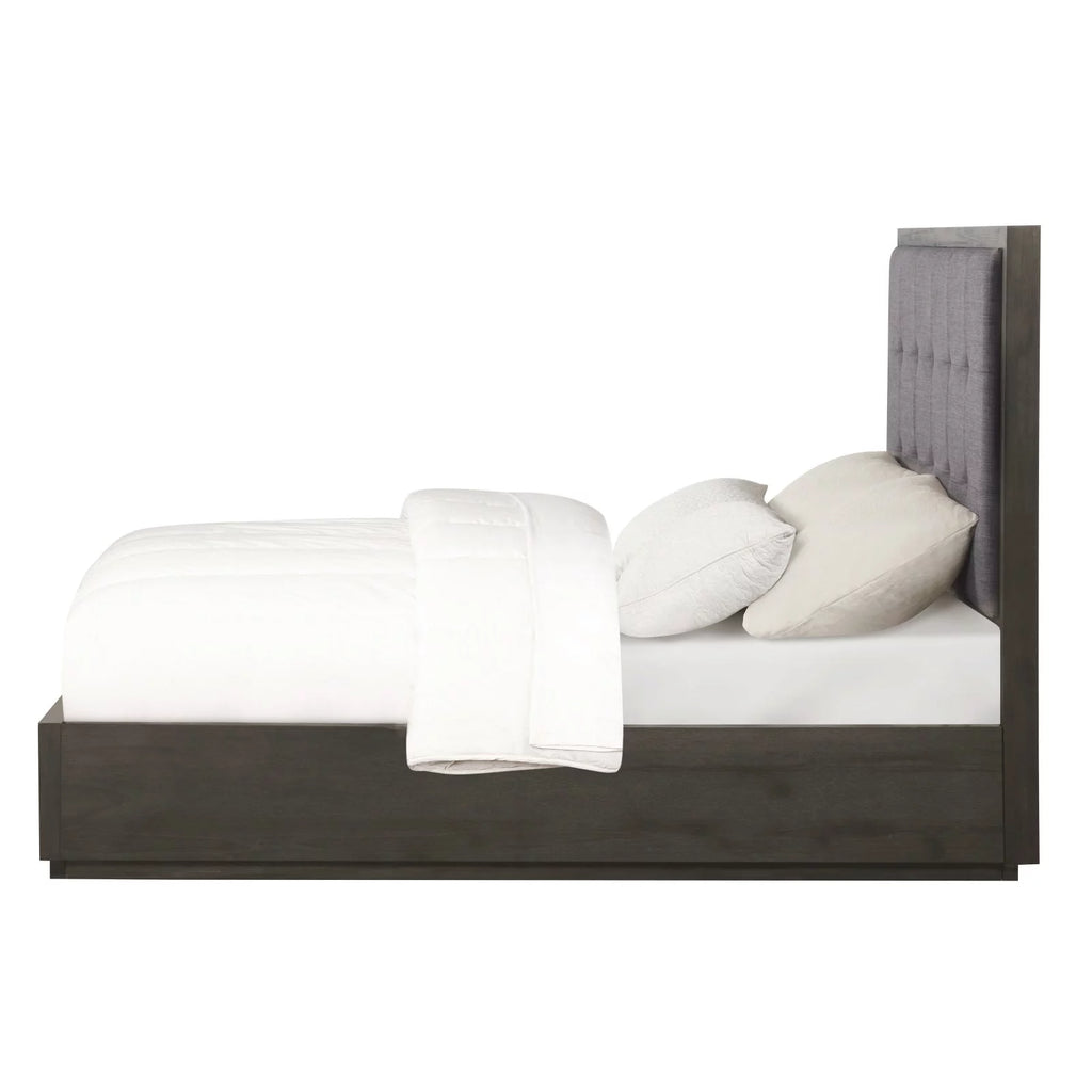 King Tufted Storage Panel Bed R4502